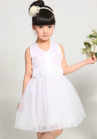 杭州童裝特價(jià)批發(fā) 2012新品童裝現(xiàn)貨上市，聚焦服裝服飾市場(chǎng)