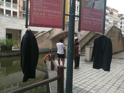 杭州網(wǎng)店模特 音樂節(jié)拍下的時尚舞者，200套服裝的拍攝速寫